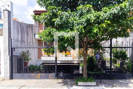 Casa à venda com 400m², 4 quartos e 5 vagasFachada