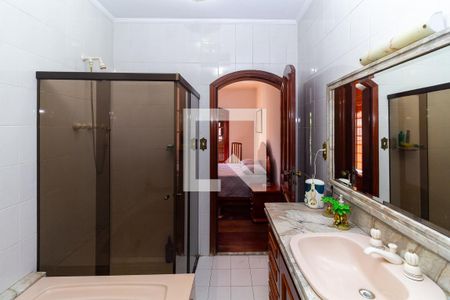 Casa à venda com 400m², 4 quartos e 5 vagasBanheiro da Suíte 1