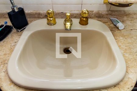 Casa à venda com 400m², 4 quartos e 5 vagasBanheiro 3