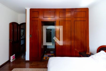 Casa à venda com 400m², 4 quartos e 5 vagasQuarto 4 - Suíte 