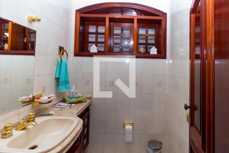 Casa à venda com 400m², 4 quartos e 5 vagasBanheiro 3