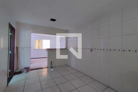 Casa de condomínio à venda com 240m², 4 quartos e 2 vagas Casa de condomínio à venda com 240m², 4 quartos e 2 vagasCozinha