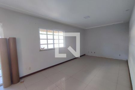 Sala de casa de condomínio à venda com 4 quartos, 240m² em Taquara, Rio de Janeiro