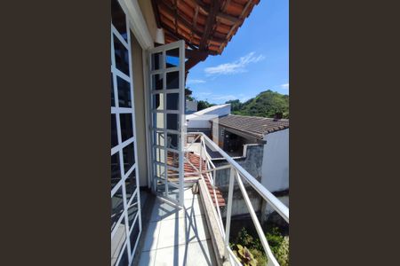 Casa de condomínio à venda com 240m², 4 quartos e 2 vagas Casa de condomínio à venda com 240m², 4 quartos e 2 vagasVaranda da Suite 3