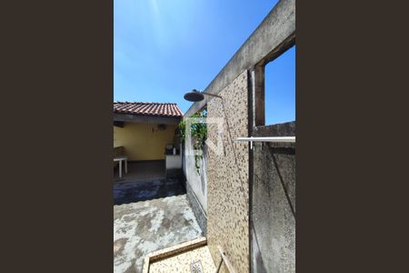 Casa de condomínio à venda com 240m², 4 quartos e 2 vagas Casa de condomínio à venda com 240m², 4 quartos e 2 vagasÁrea Externa