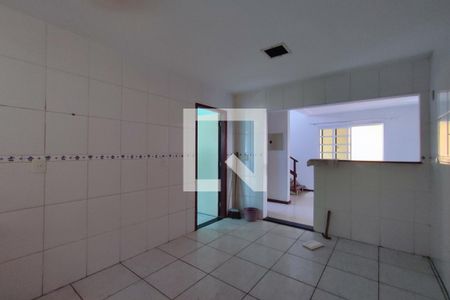 Casa de condomínio à venda com 240m², 4 quartos e 2 vagas Casa de condomínio à venda com 240m², 4 quartos e 2 vagasCozinha