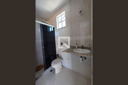 Casa de condomínio à venda com 240m², 4 quartos e 2 vagas Casa de condomínio à venda com 240m², 4 quartos e 2 vagasBanheiro da Suite 3