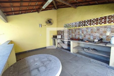 Casa de condomínio à venda com 240m², 4 quartos e 2 vagas Casa de condomínio à venda com 240m², 4 quartos e 2 vagasÁrea Externa