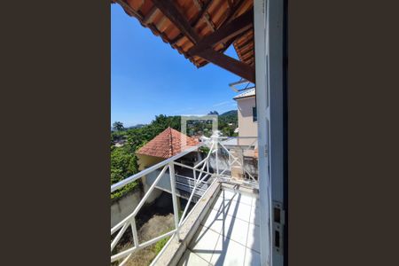 Casa de condomínio à venda com 240m², 4 quartos e 2 vagas Casa de condomínio à venda com 240m², 4 quartos e 2 vagasVaranda da Suite 3