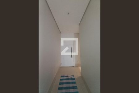 Casa de condomínio para alugar com 420m², 4 quartos e 6 vagasCorredor