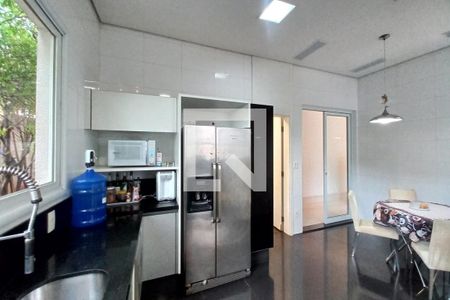 Casa de condomínio para alugar com 420m², 4 quartos e 6 vagasCozinha