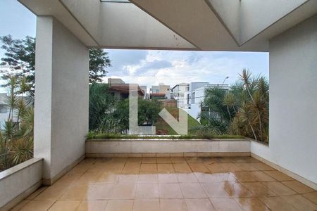Casa de condomínio para alugar com 420m², 4 quartos e 6 vagasVaranda da Suíte 1
