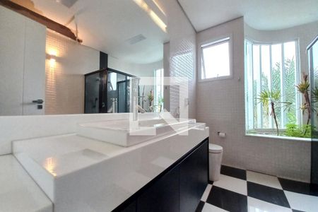 Casa de condomínio para alugar com 420m², 4 quartos e 6 vagasBanheiro da Suíte 3