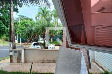 Casa de condomínio para alugar com 420m², 4 quartos e 6 vagasVista da Sala de TV