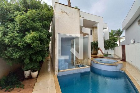 Casa de condomínio para alugar com 420m², 4 quartos e 6 vagasÁrea comum - Piscina