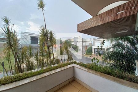 Casa de condomínio para alugar com 420m², 4 quartos e 6 vagasVaranda da Suíte 3