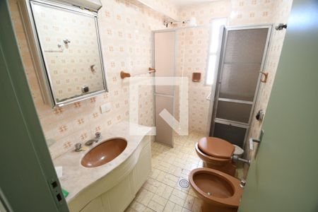 Banheiro de apartamento para alugar com 1 quarto, 60m² em Cambuí, Campinas