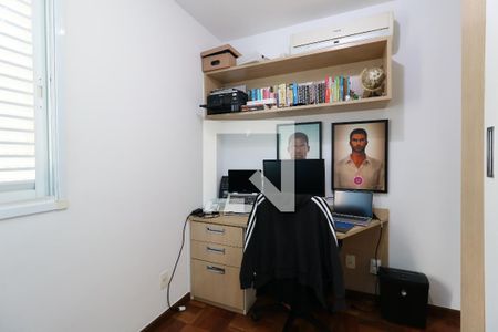 Apartamento para alugar com 62m², 2 quartos e 2 vagasQuarto