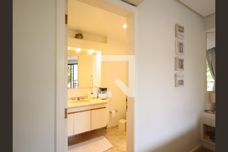 Apartamento à venda com 157m², 2 quartos e 2 vagasBanheiro da Suíte 1