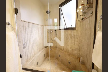 Apartamento à venda com 157m², 2 quartos e 2 vagasBanheiro da Suíte 1