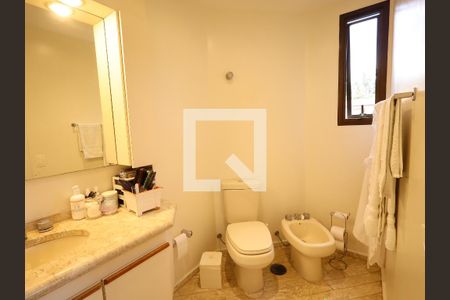 Apartamento à venda com 157m², 2 quartos e 2 vagasBanheiro da Suíte 1