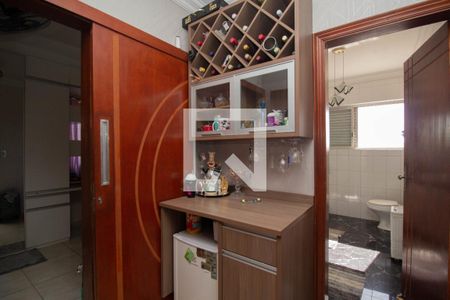 Casa à venda com 600m², 9 quartos e 10 vagas Casa à venda com 600m², 9 quartos e 10 vagasHall entre Quartos