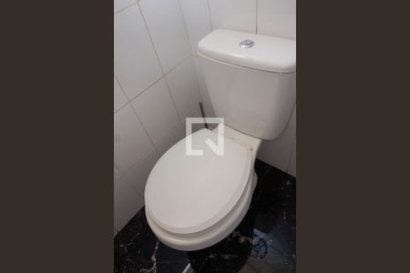 Casa à venda com 600m², 9 quartos e 10 vagas Casa à venda com 600m², 9 quartos e 10 vagasBanheiro Social 1