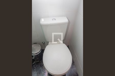 Casa à venda com 600m², 9 quartos e 10 vagas Casa à venda com 600m², 9 quartos e 10 vagasBanheiro de Serviço