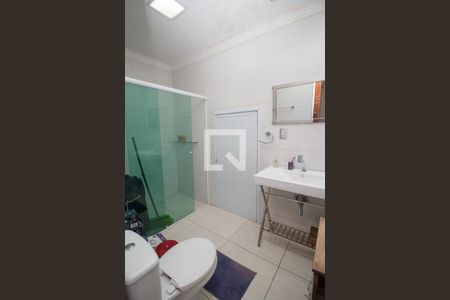 Casa à venda com 600m², 9 quartos e 10 vagas Casa à venda com 600m², 9 quartos e 10 vagasBanheiro social 2