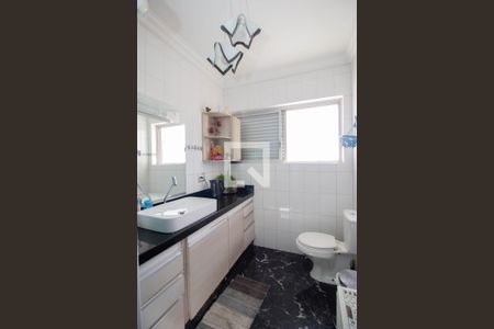 Casa à venda com 600m², 9 quartos e 10 vagas Casa à venda com 600m², 9 quartos e 10 vagasBanheiro Social 1