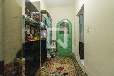 Casa à venda com 135m², 3 quartos e 1 vaga Casa à venda com 135m², 3 quartos e 1 vagaHall da casa