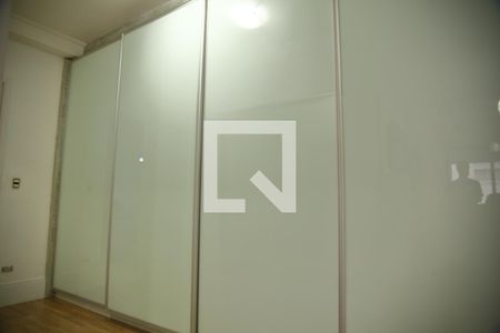 Apartamento à venda com 113m², 3 quartos e 2 vagasSuíte - armários