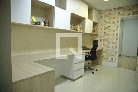 Apartamento à venda com 113m², 3 quartos e 2 vagasEscritório