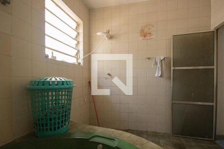 Casa à venda com 410m², 2 quartos e 3 vagas Casa à venda com 410m², 2 quartos e 3 vagasBanheiro da Suite