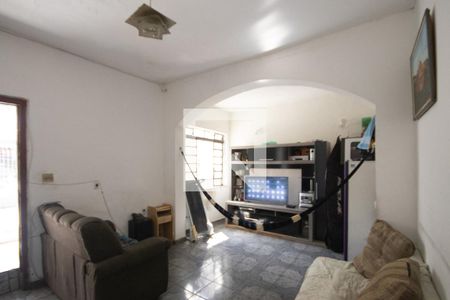 Sala  de casa à venda com 2 quartos, 410m² em Parque Edu Chaves, São Paulo