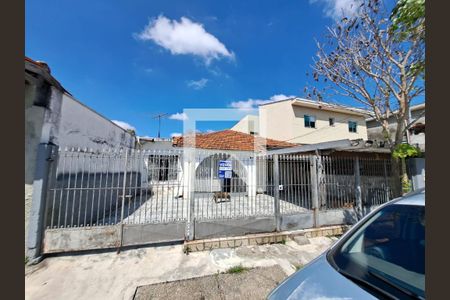 Casa à venda com 410m², 2 quartos e 3 vagas Casa à venda com 410m², 2 quartos e 3 vagasFachada com Placa