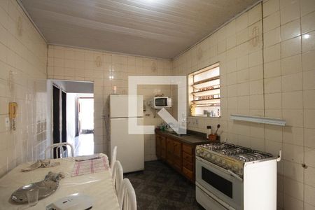 Casa à venda com 410m², 2 quartos e 3 vagas Casa à venda com 410m², 2 quartos e 3 vagasCozinha