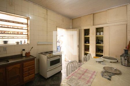 Casa à venda com 410m², 2 quartos e 3 vagas Casa à venda com 410m², 2 quartos e 3 vagasCozinha