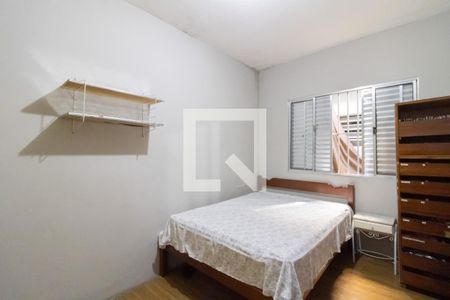 Casa à venda com 353m², 3 quartos e 4 vagasQuarto 2