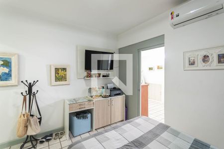 Apartamento à venda com 220m², 3 quartos e 2 vagasSuíte (segundo andar)