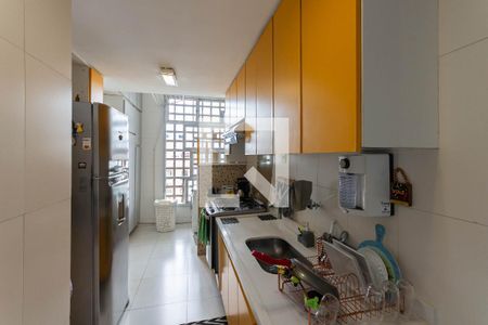 Apartamento à venda com 220m², 3 quartos e 2 vagasCozinha