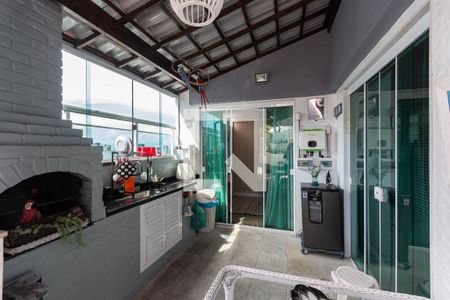 Apartamento à venda com 220m², 3 quartos e 2 vagasVaranda