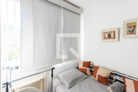 Apartamento à venda com 220m², 3 quartos e 2 vagasQuarto 2 (primeiro andar)