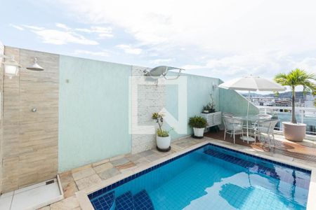 Apartamento à venda com 220m², 3 quartos e 2 vagasVaranda