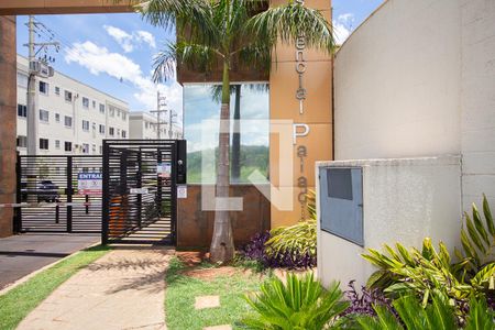 Apartamento para alugar com 45m², 2 quartos e 1 vagaFachada e portaria