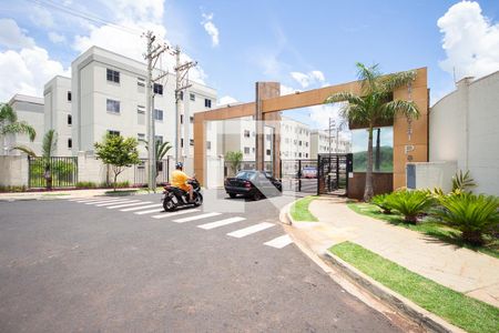 Apartamento para alugar com 45m², 2 quartos e 1 vagaFachada do condomínio