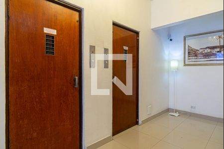 Apartamento à venda com 80m², 2 quartos e sem vaga Apartamento à venda com 80m², 2 quartos e sem vagaÁrea comum - Elevadores
