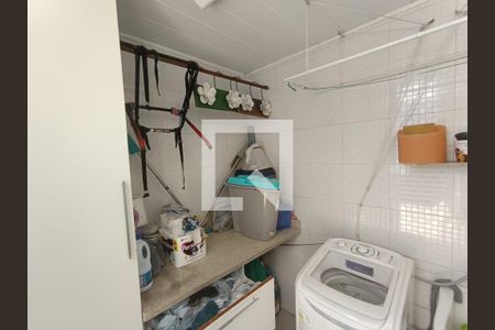 Casa à venda com 115m², 3 quartos e 2 vagas Casa à venda com 115m², 3 quartos e 2 vagasLavanderia