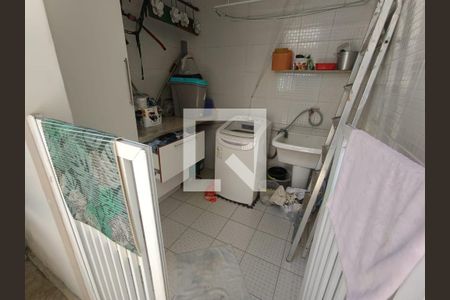 Casa à venda com 115m², 3 quartos e 2 vagas Casa à venda com 115m², 3 quartos e 2 vagasLavanderia