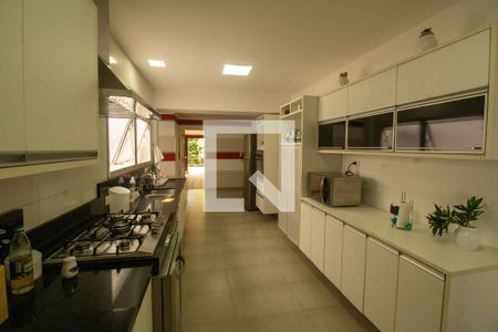 Apartamento à venda com 784m², 5 quartos e 4 vagas Apartamento à venda com 784m², 5 quartos e 4 vagasCozinha